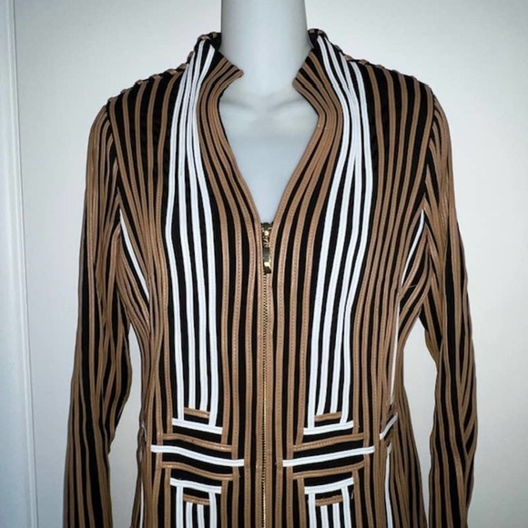 CHICO'S TRAVELERS SIZE 0 MS SIZE 4-6 FAUX LEATHER RIBBON JACKET BLAZER - Picture 2 of 14